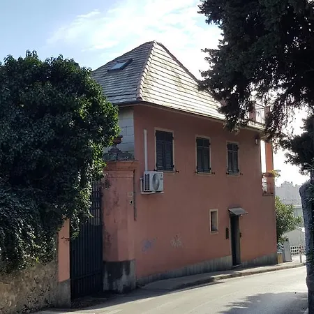 House Bon Bon * Génova
